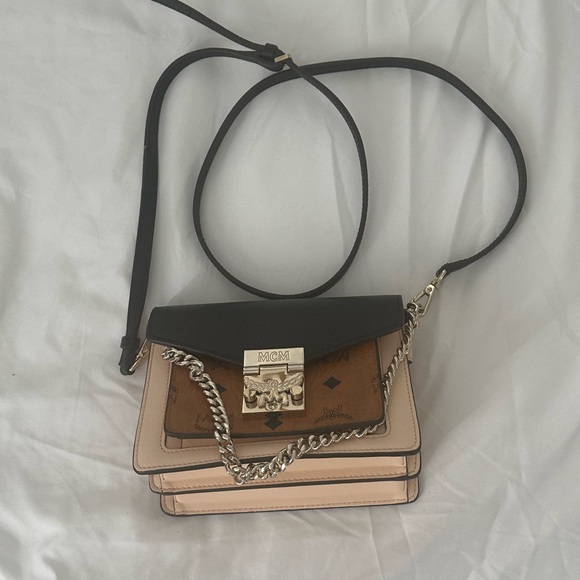 MCM Patricia crossbody in visetos - Picture 5 of 9